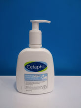 Load image into Gallery viewer, Cetaphil Hydrating Foaming Cream Cleanser(236ml)
